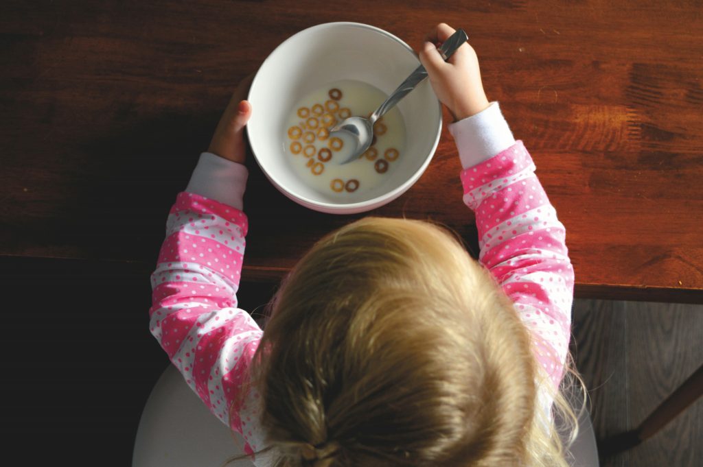Βρετανία: 3χρονος με σπάνια ασθένεια τρομοκρατείται όταν βλέπει φαγητό