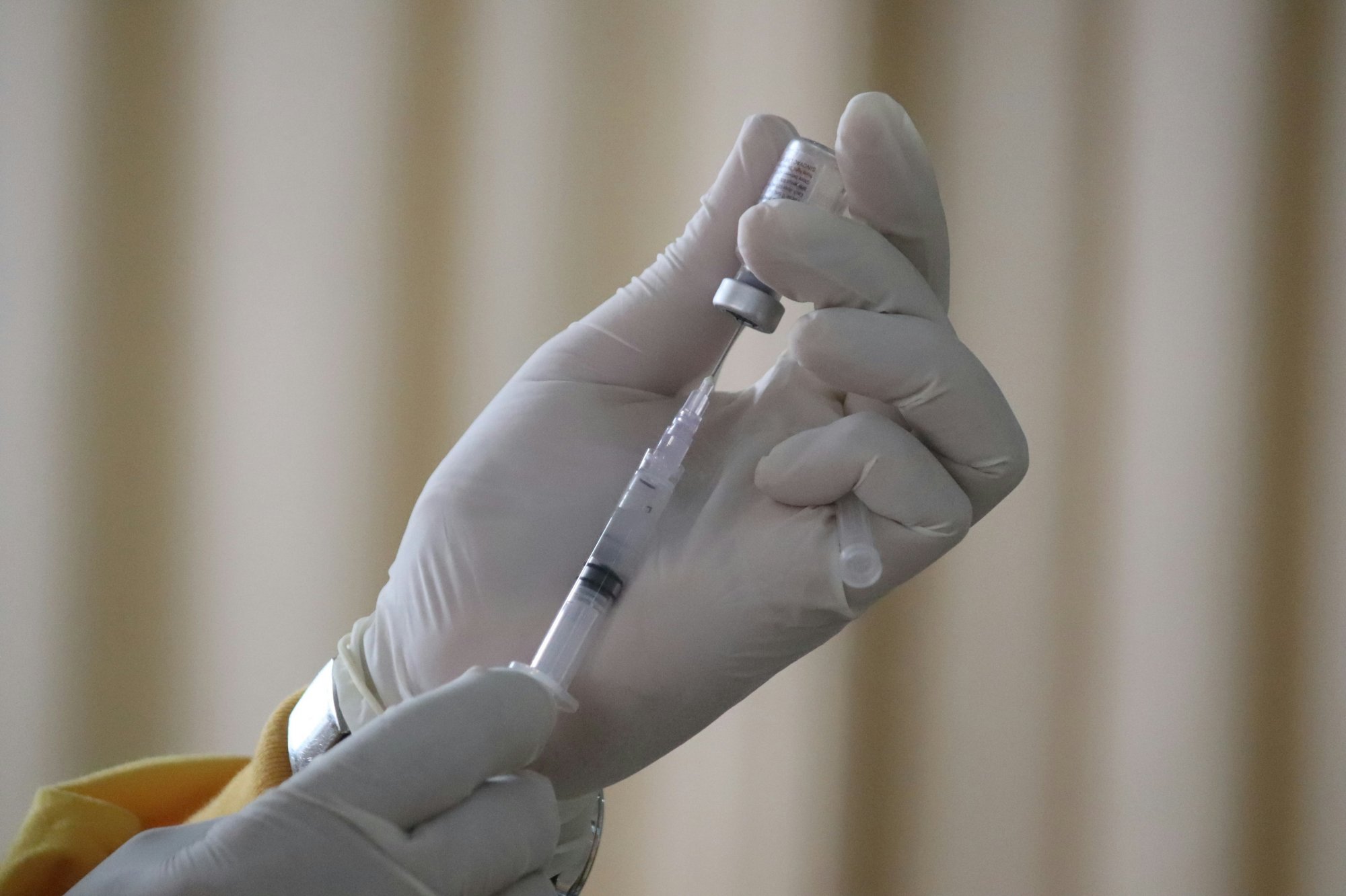 Morbillo: in qualsiasi paese in cui sia presente un’epidemia, l’EODY raccomanda la vaccinazione completa con due dosi