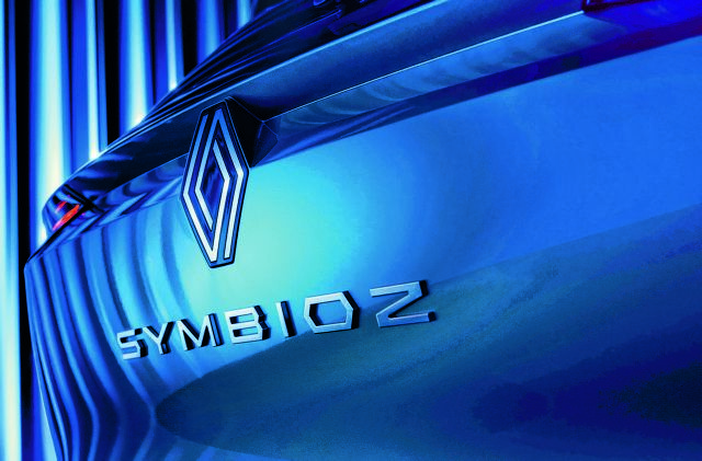 TA EΛΛΗΝΙΚΑ ΟΝΟΜΑΤΑ ΕΠΙΣΤΡΕΦΟΥΝ ΣΤΑ ΝΕΑ ΜΟΝΤΕΛΑ