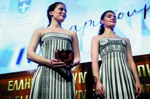 Aρωμα Ολυμπιακών Αγώνων, η νέα πρωθιέρεια, η Mary Katrantzou