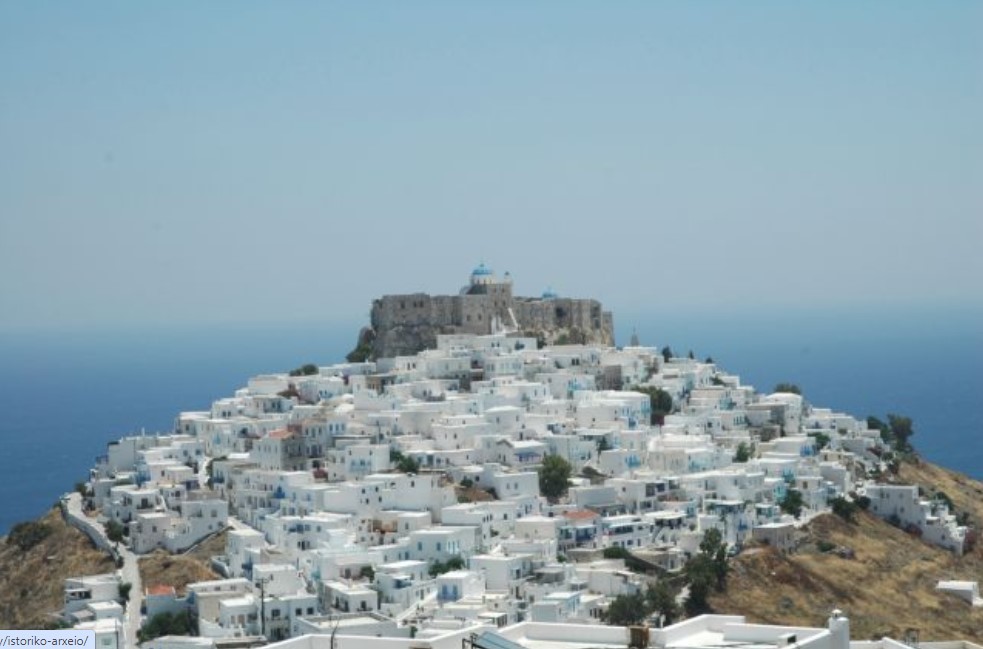 Τουρισμός: Ξεμείναμε από «γκαρσόνια του Αιγαίου» – Η πληγή των κενών θέσεων εργασίας