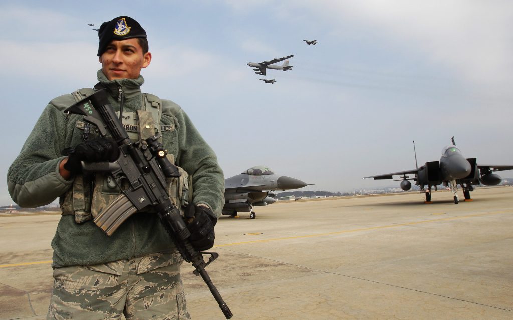 Στρατιωτικά μυστικά των ΗΠΑ «κινδυνεύουν» να αποκαλυφθούν στην Κίνα