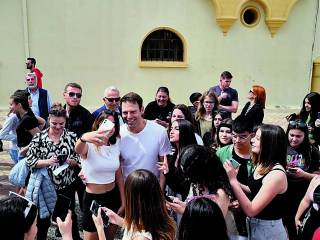 Σε γραμμή μονομαχίας με τον Μητσοτάκη