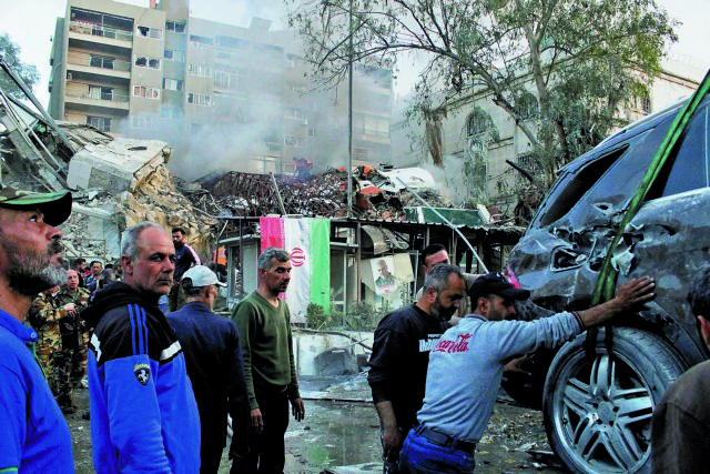 Βομβάρδισαν το ιρανικό προξενείο στη Δαμασκό