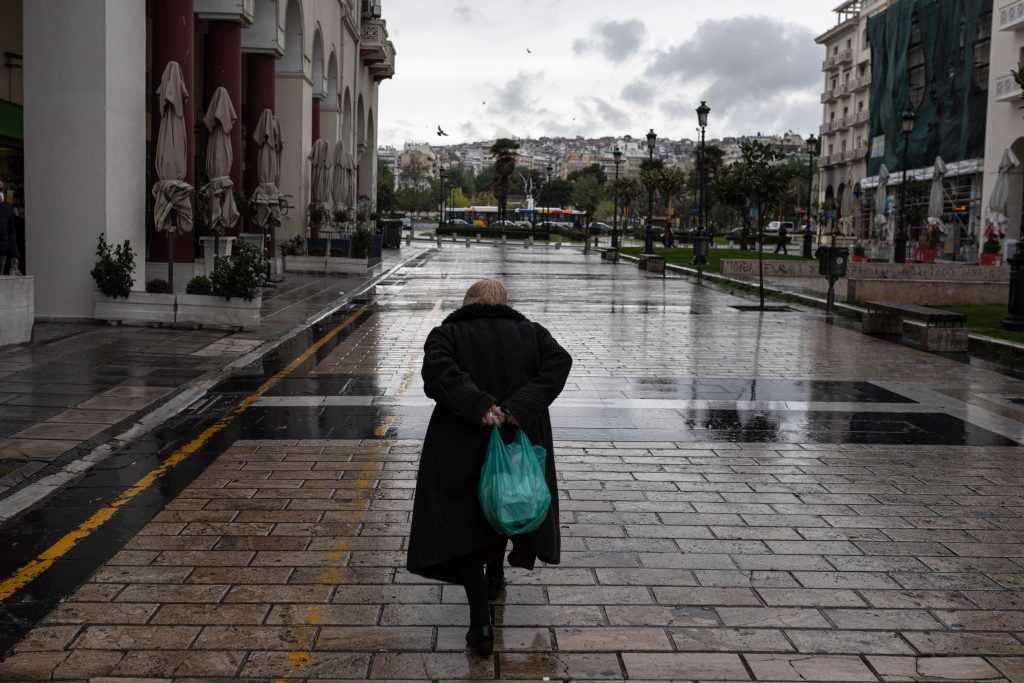 Ας δούμε κάποτε τους Ελληνες να εξαγνίζονται μόνοι τους από τα αμαρτήματά τους