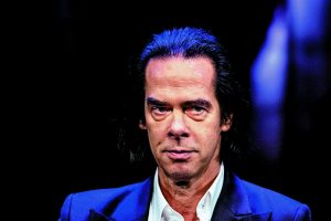 Ο Νικ Κέιβ με τον Κόλιν Γκρίνγουντ στη Στέγη τον Ιούνιο