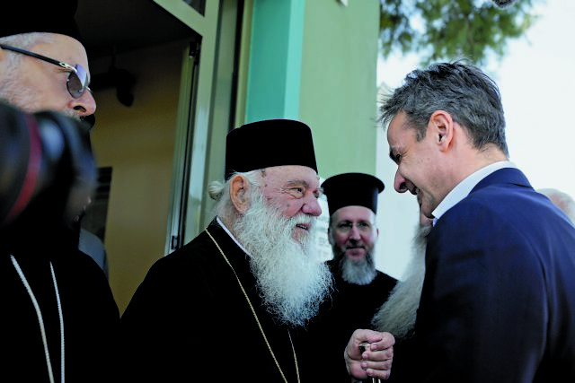 Στην απομόνωση οι ακραίες φωνές