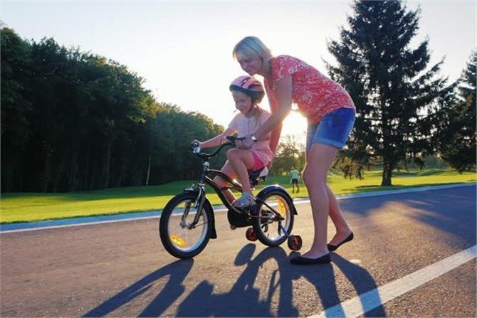 Παιδικό άγχος: Τα παιδιά χρειάζονται γειτονιές για να περπατάνε και να κάνουν ποδήλατο