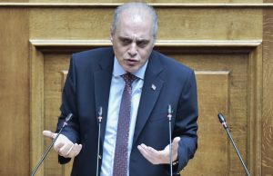 Την άρση ασυλίας Βελόπουλου πρότεινε η επιτροπή δεοντολογίας της Βουλής – Συναινεί και ο ίδιος