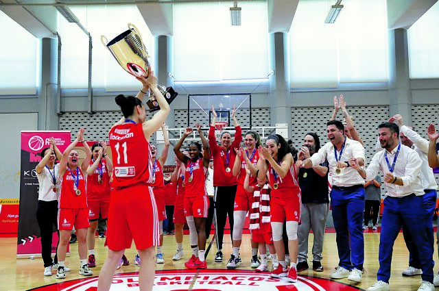 Κορίτσια από ατσάλι