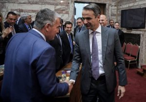 Την αποπομπή Κυριαζίδη από τη ΝΔ ζητά ο ΣΥΡΙΖΑ μετά το ομοφοβικό σχόλιο για Κασσελάκη