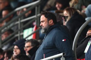 Η αγωνία του Βαγγέλη Μαρινάκη στο πέναλτι του Μουζακίτη