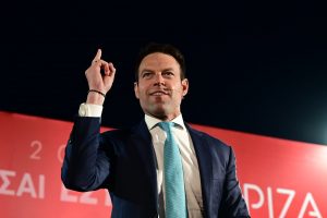 Κασσελάκης για μπόνους παραγωγικότητας: Τακτικές εξάρτησης των παλαιοκομματικών πολιτικών