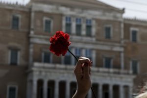 ΓΣΕΕ: Απεργιακή Πρωτομαγιά την Μεγάλη Τετάρτη – Όχι περιφερόμενη και μεταφερόμενη αργία