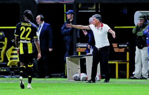 Η ομιλία Μαρινάκη στα αποδυτήρια του «Σουκρού Σαράτσογλου»