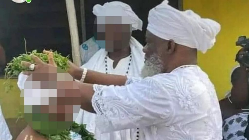 Γκάνα: Υπερασπίζεται τον γάμο με 12χρονο κορίτσι ο 63χρονος ιερέας – «Ήταν πνευματικός»