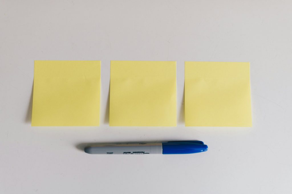 Σαν σήμερα το Post-it μπαίνει στη ζωή μας – Η τυχαία εφεύρεση που έγινε αναγκαίο αξεσουάρ 