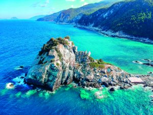 Οι 12 τουριστικές παγίδες που πρέπει να αποφύγετε στα ελληνικά νησιά