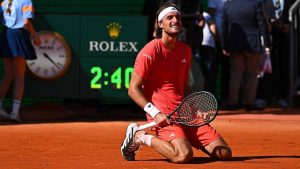 Μοντέιρο – Τσιτσιπάς 2-0: Αντίο με το… καλημέρα στη Μαδρίτη