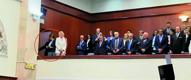 Πέταξε… βόμβα με το «καλημέρα»