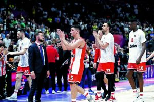 «Περήφανος για τους παίκτες μου»