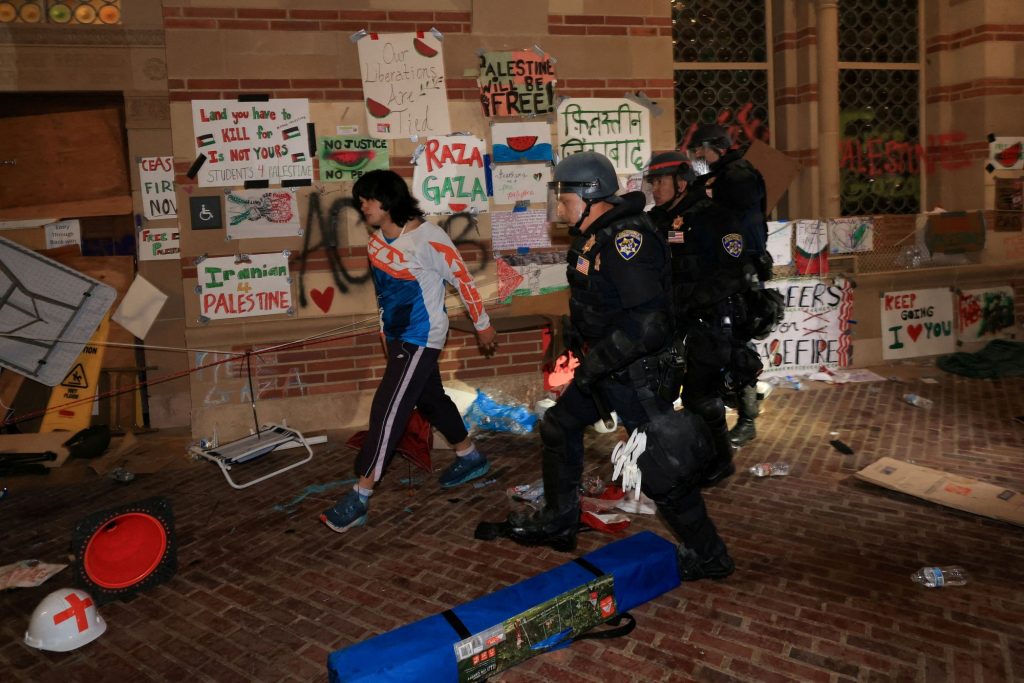 Πανεπιστήμιο Κολούμπια: Πρόταση μομφής στην πρόεδρό του επειδή κάλεσε την αστυνομία κατά των φοιτητών