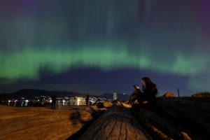 Starlink: Η ηλιακή καταιγίδα έπληξε τους δορυφόρους του Έλον Μασκ