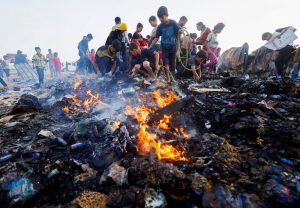 Σφαγή στη Ράφα: Πυρ ομαδόν κατά Ισραήλ – Περιφρονεί το διεθνές δίκαιο
