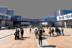 Τι βλέπουν οι Ευρωπαίοι στις κάλπες των ευρωεκλογών