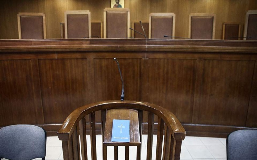 Την αθώωση του πρώην σκηνοθέτη του «Σασμού», που κατηγορείται για βιασμό, πρότεινε ο εισαγγελέας