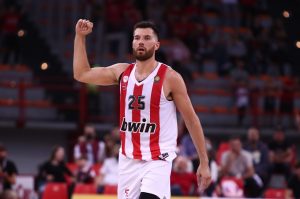 Στην 20αδα με τους καλύτερους «τρίποντους» στην ιστορία του Ολυμπιακού ο Πίτερς