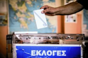 Οι κομματικές συσπειρώσεις και τα «γρήγορα ταβάνια»