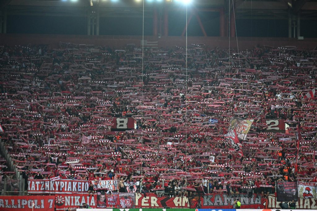 Ο αμοιβαίος σεβασμός των οπαδών του Ολυμπιακού και της Άστον Βίλα (vid)