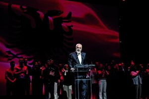 Η νέα πρόκληση του Εντι Ράμα