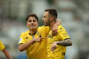 Λαμία – Άρης 2-4: Με ανατροπή οι «κίτρινοι»