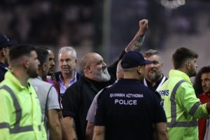 Καραπαπάς: «Εμείς δεν πανηγυρίζουμε ισοπαλίες, οι μανάδες δε φταίνε τίποτα» (pic)