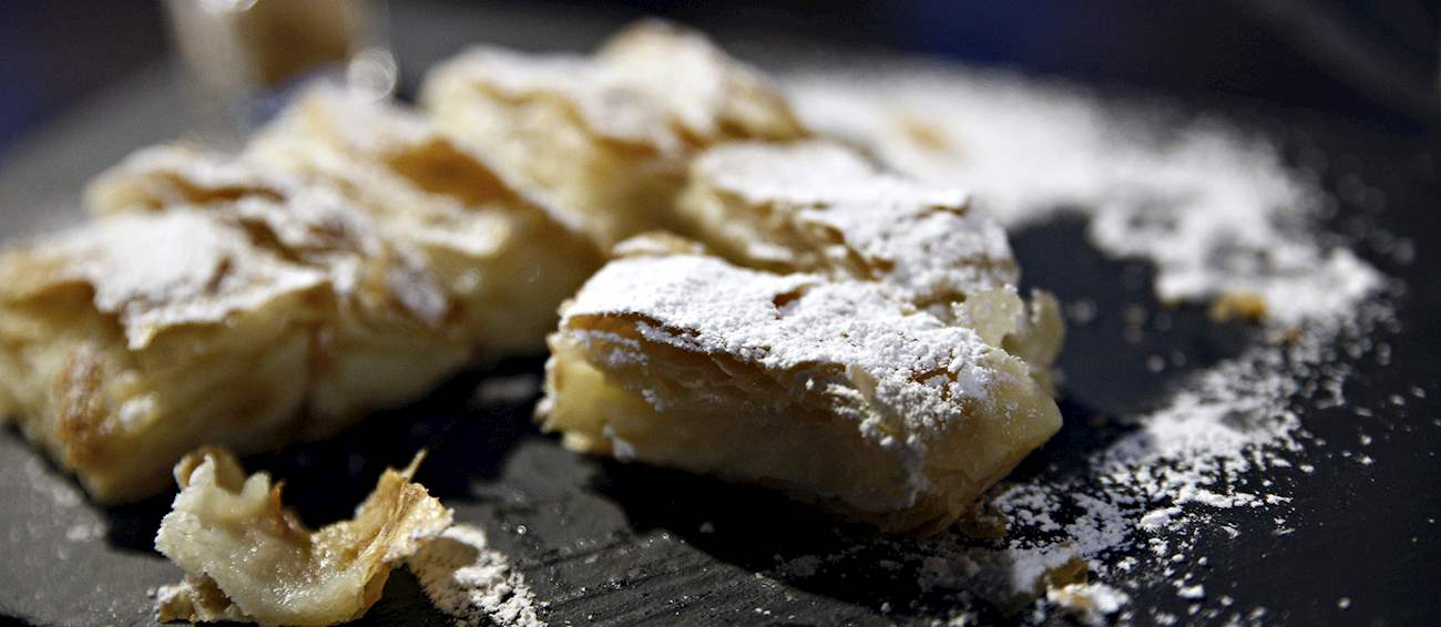 Taste Atlas: Η μπουγάτσα κορυφαία συνταγή με φύλλο στον κόσμο – Τέσσερα ελληνικά πιάτα στη 10άδα Taste Atlas: Η μπουγάτσα κορυφαία συνταγή με φύλλο στον κόσμο – Τέσσερα ελληνικά πιάτα στη 10άδα