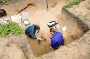 Λιθουανία: Κοσμήματα αμύθητης αξίας ανακαλύφθηκαν σε μεσαιωνικό τάφο – Σε ποιον ανήκαν