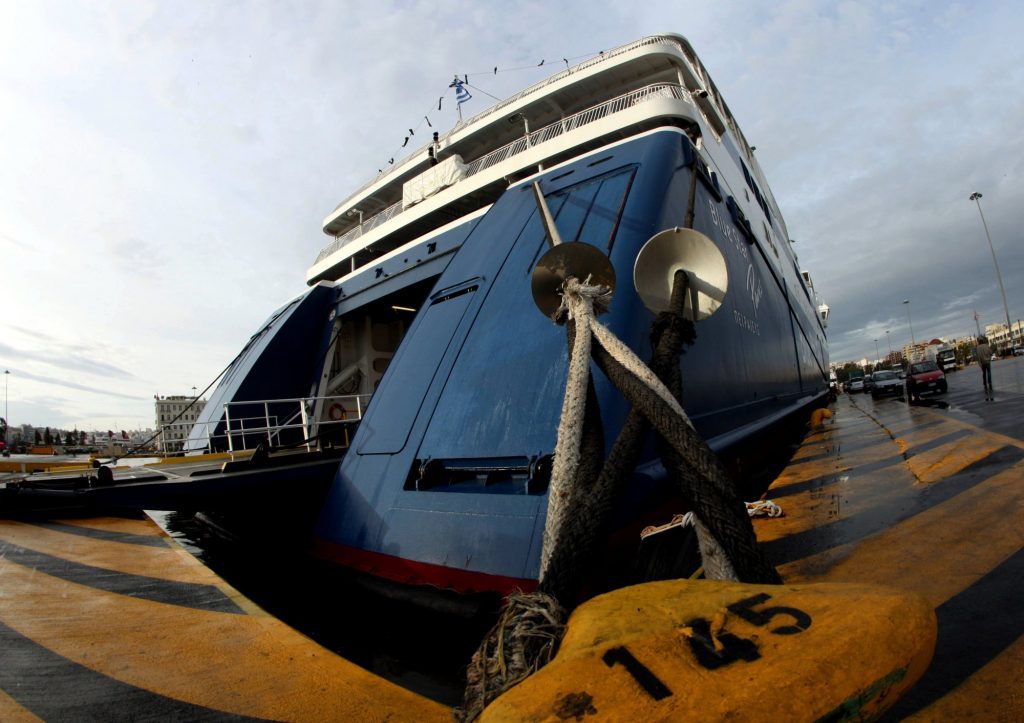 Μηχανική βλάβη σε πλοίο με εκατοντάδες επιβάτες – Απαγορεύτηκε ο απόπλους από Πειραιά για Ηράκλειο