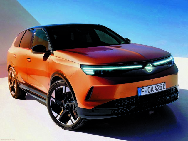 Με σύστημα ημιαυτόνομης οδήγησης