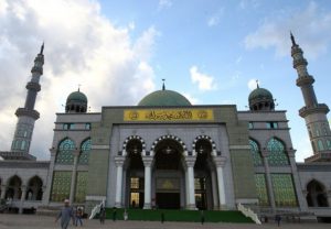 Η Κίνα γκρεμίζει τζαμιά και μιναρέδες – Με τι τα αντικαθιστά