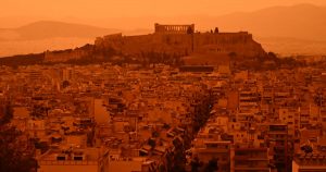 Καιρός: «Πολιορκία» από αφρικανική σκόνη και 8 μποφόρ στο Αιγαίο