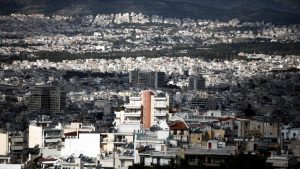 Οι μισοί Ελληνες θέλουν να αγοράσουν σπίτι, αλλά δεν μπορούν λόγω υψηλού κόστους