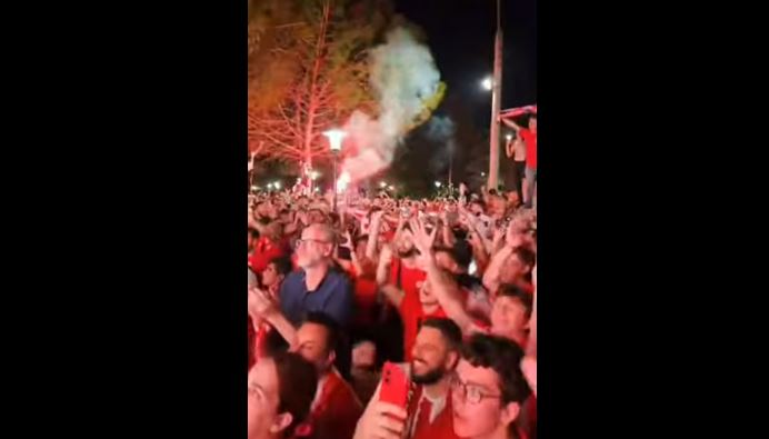 Στο πόδι χιλιάδες Έλληνες της Αυστραλίας για τον Ολυμπιακό – Έξαλλοι πανηγυρισμοί