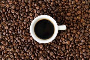 Τι συμβαίνει με τον καφέ – Γιατί η τιμή του έχει πάρει την ανηφόρα