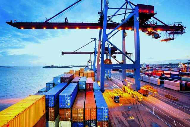 Σχεδιάζει νέες επενδύσεις