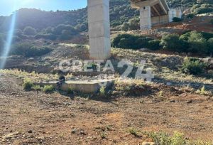 Κρήτη: Θρήνος για την 17χρονη που σκοτώθηκε πέφτοντας από γέφυρα – Πού στρέφονται οι Αρχές