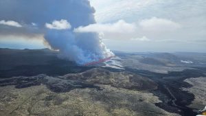 Εντυπωσιακό βίντεο: Έκρηξη του ηφαιστείου στην Ισλανδία