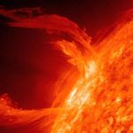 Πανίσχυρη ηλιακή καταιγίδα μπορεί να χτυπήσει τη Γη τα επόμενα 24ωρα