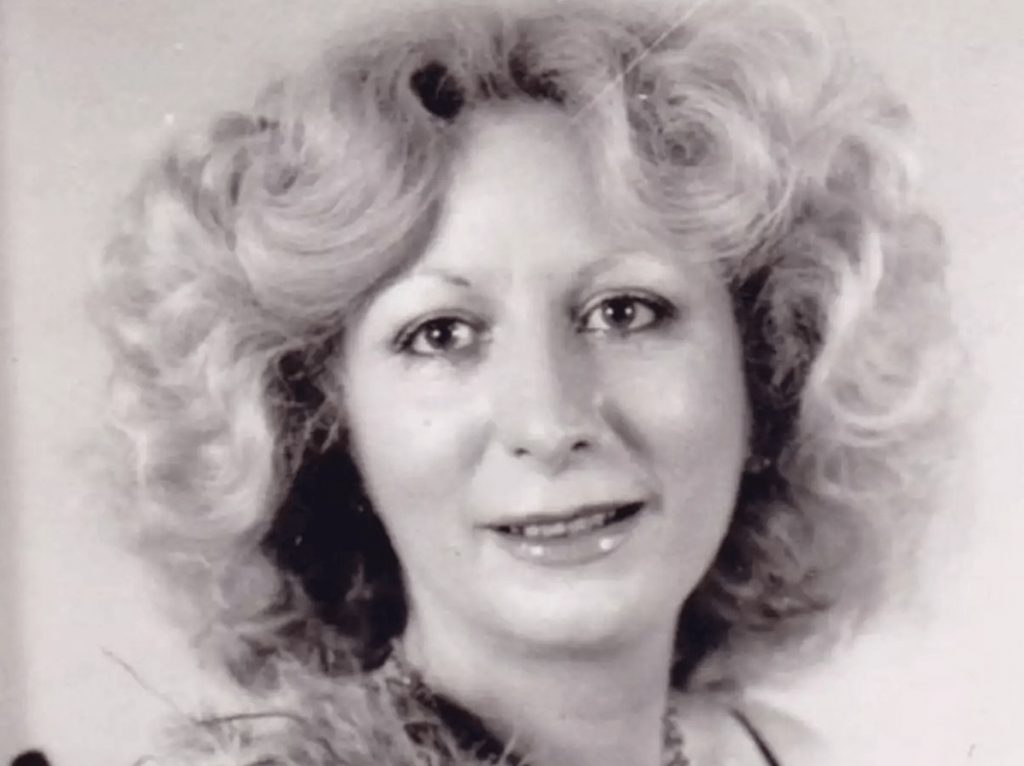 Πέθανε τελικά η ηθοποιός Ρένα Βενιέρη, σύζυγος του Μανώλη Μαυρομμάτη